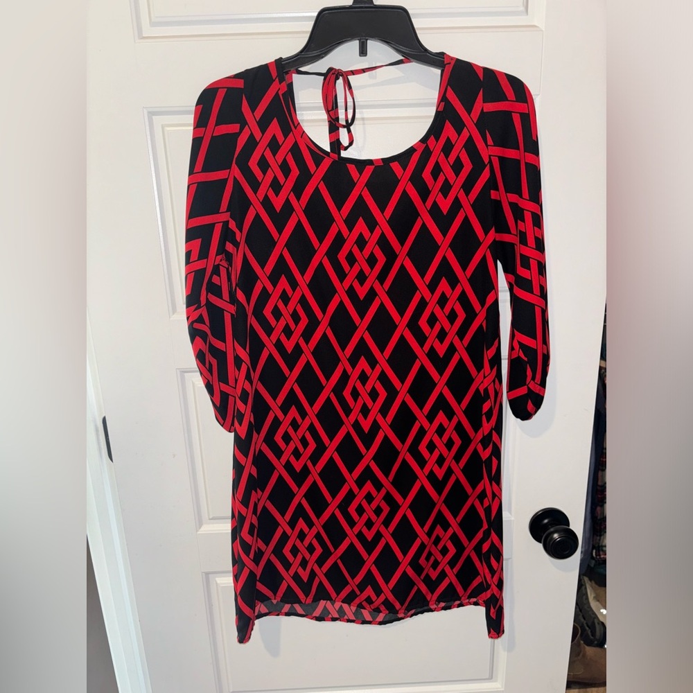 Women’s black and red dress size small